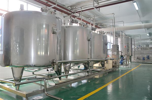 含气碳酸饮料成套设备厂家 制作盐汽水全自动设备（南宫体育定制）